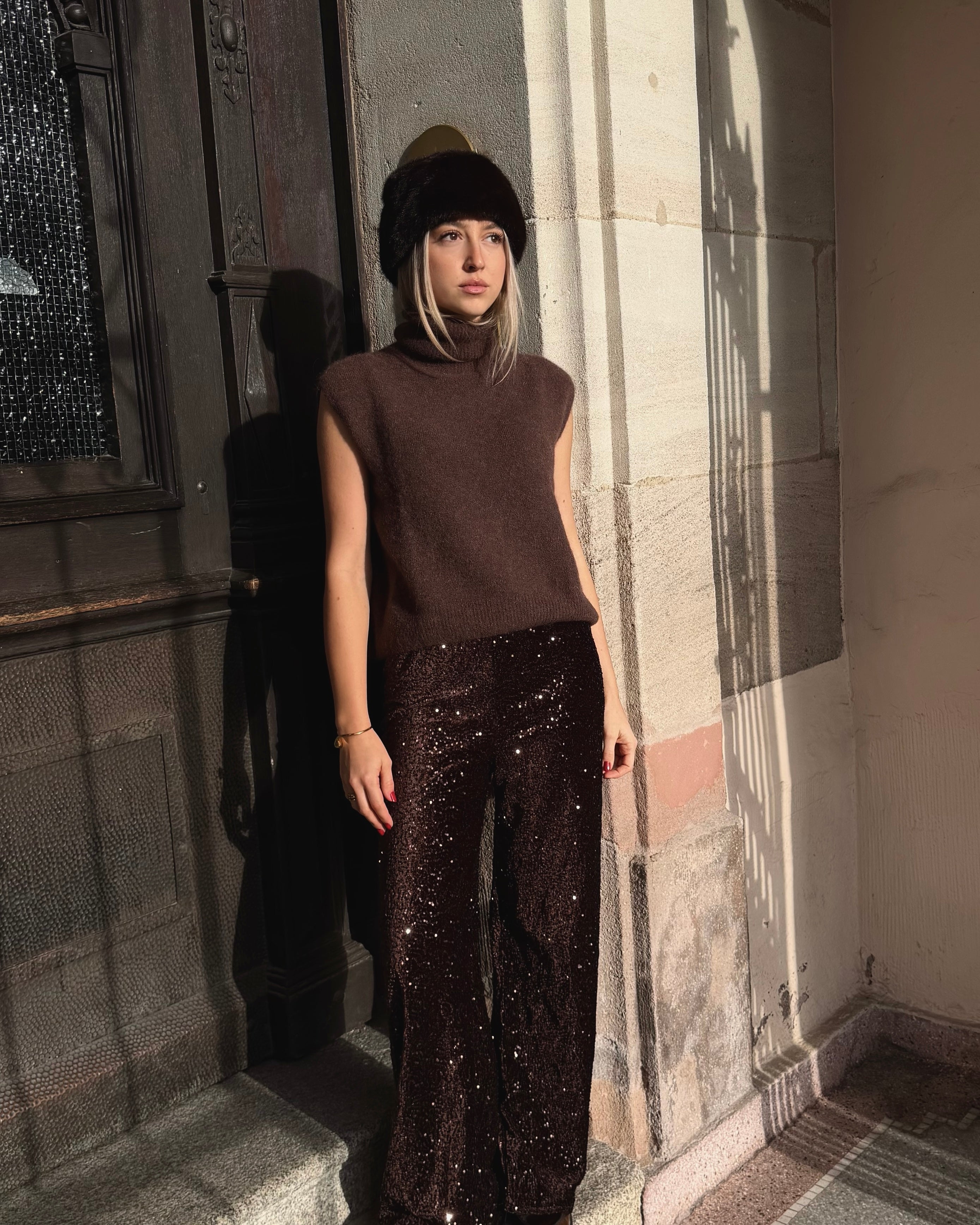 Choco Brown Sleeveless Rollneck Knit