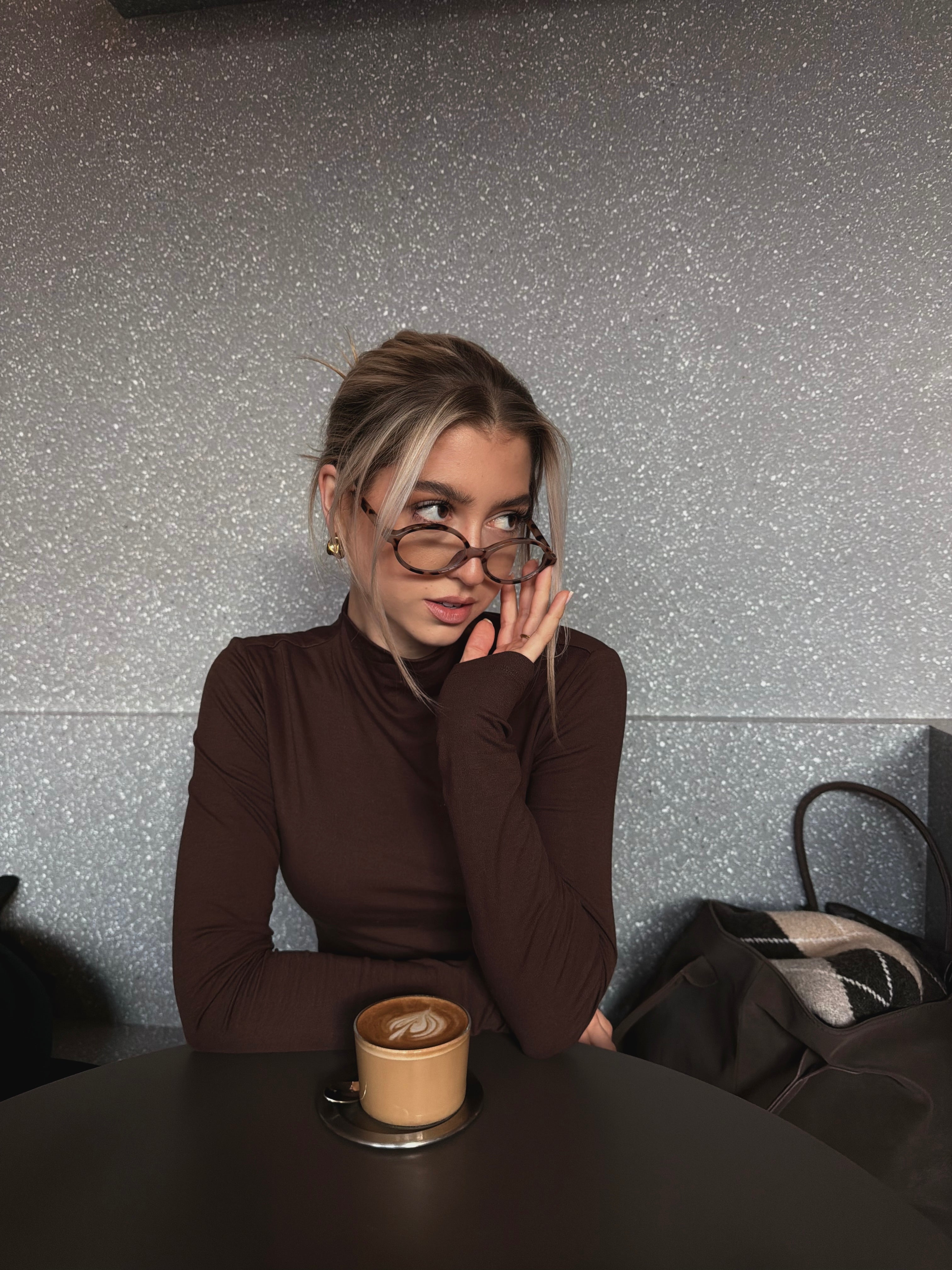 Essential High-Neck Longsleeve